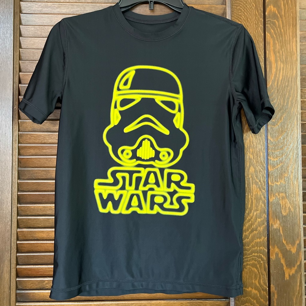 GAP KID'S XL (14) - STAR WARS STORMTROOPER short sleeve Rashguard (Swim Shirt)